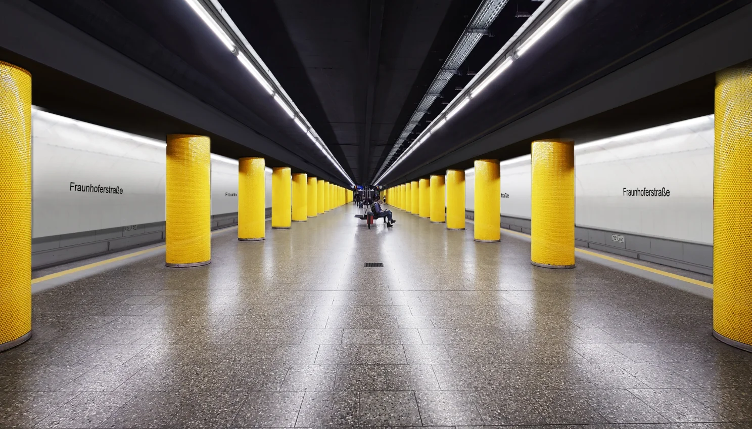 Bahnhof Fraunhoferstraße